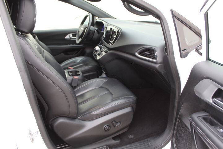 2018 Chrysler Pacifica Touring L Plus