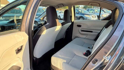 2014 Toyota Prius c Two