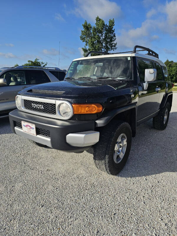 2008 Toyota FJ Cruiser for sale at WESTSIDE GARAGE LLC in Keokuk IA