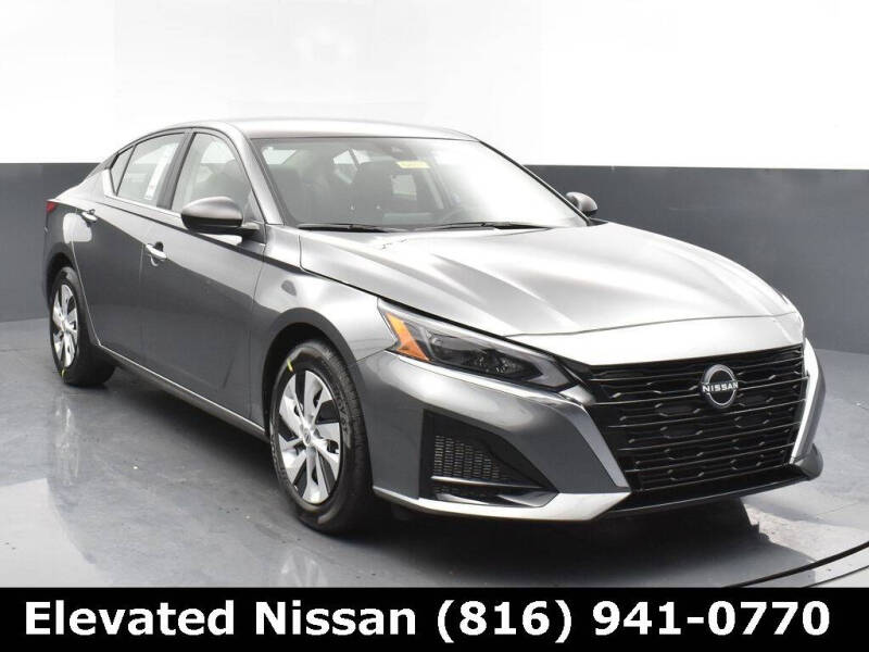 2025 Nissan Altima for sale at Elevated Automotive in Merriam KS