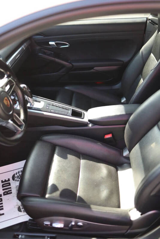 2019 Porsche 718 Cayman