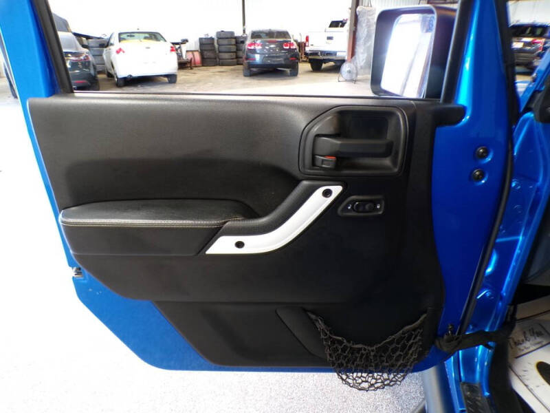2014 Jeep Wrangler Unlimited Polar Edition