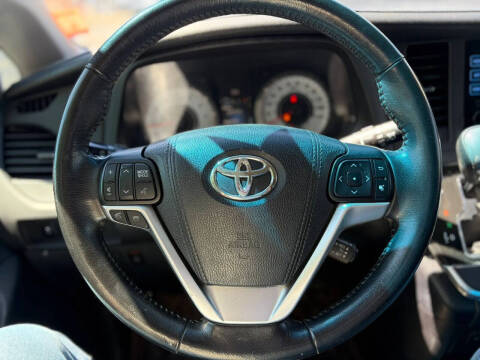 2016 Toyota Sienna