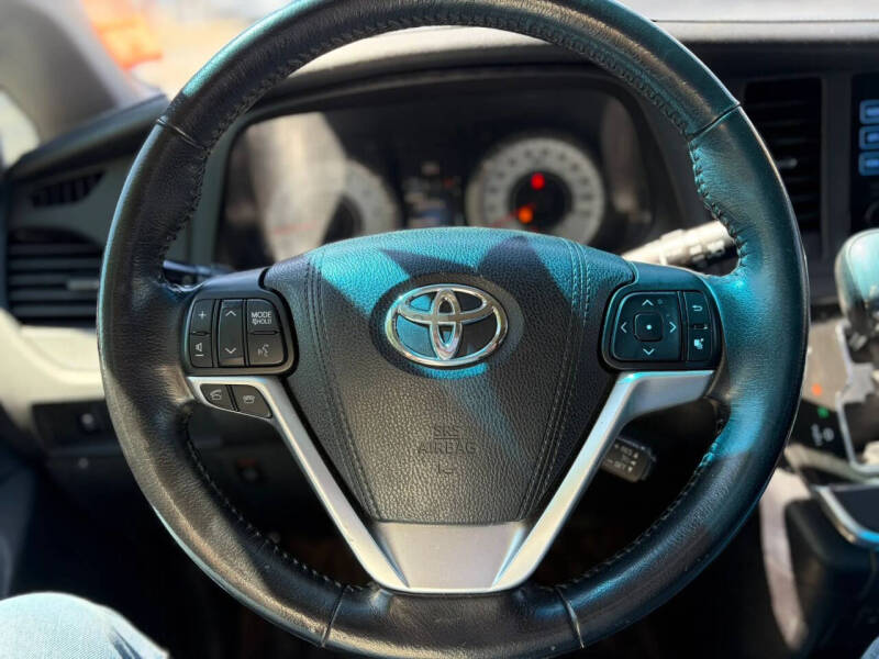 2016 Toyota Sienna