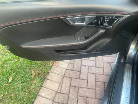 2016 Jaguar F-TYPE R