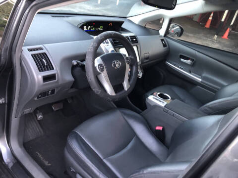 2012 Toyota Prius v Five