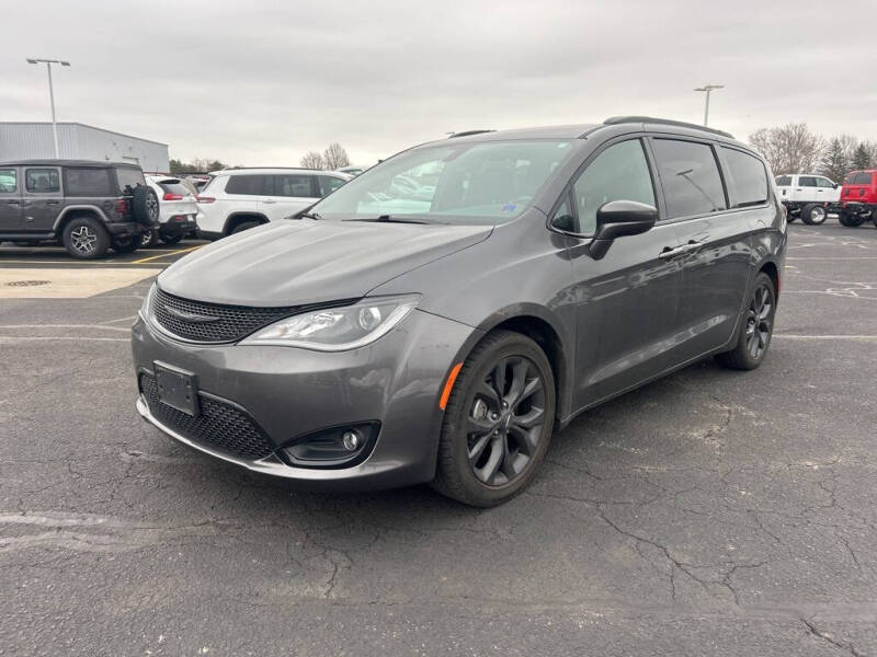 2020 Chrysler Pacifica Touring L