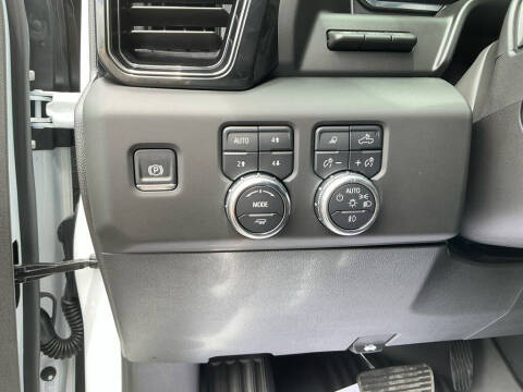 2025 GMC Sierra 1500 AT4X