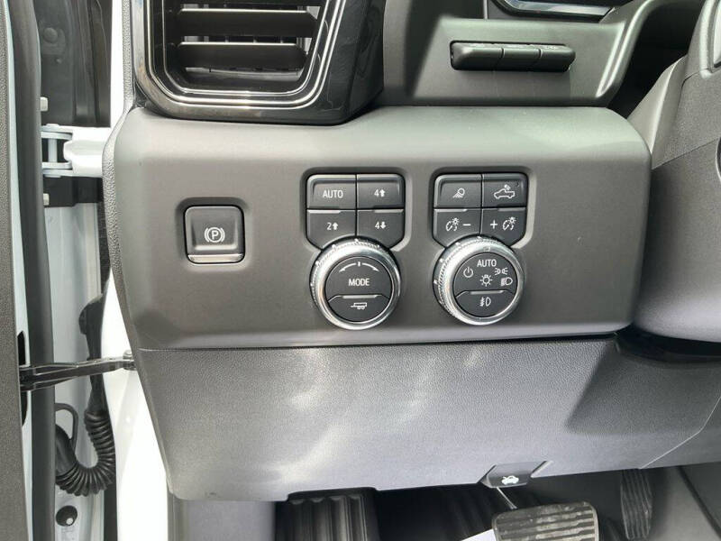 2025 GMC Sierra 1500 AT4X