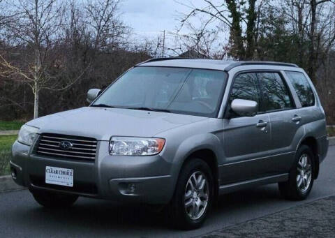 2006 Subaru Forester for sale at CLEAR CHOICE AUTOMOTIVE in Milwaukie OR