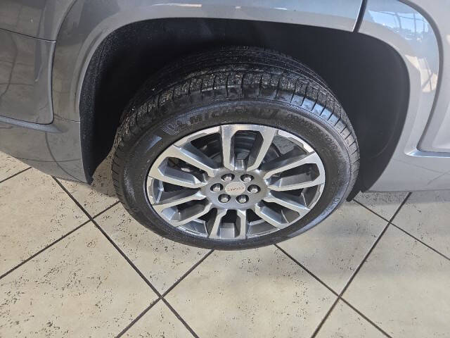 2022 GMC Acadia Denali