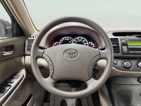 2005 Toyota Camry LE