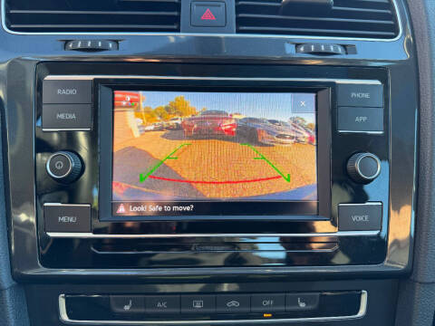 2020 Volkswagen Golf TSI