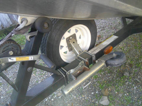 2009 Tracker BASS TRACKER