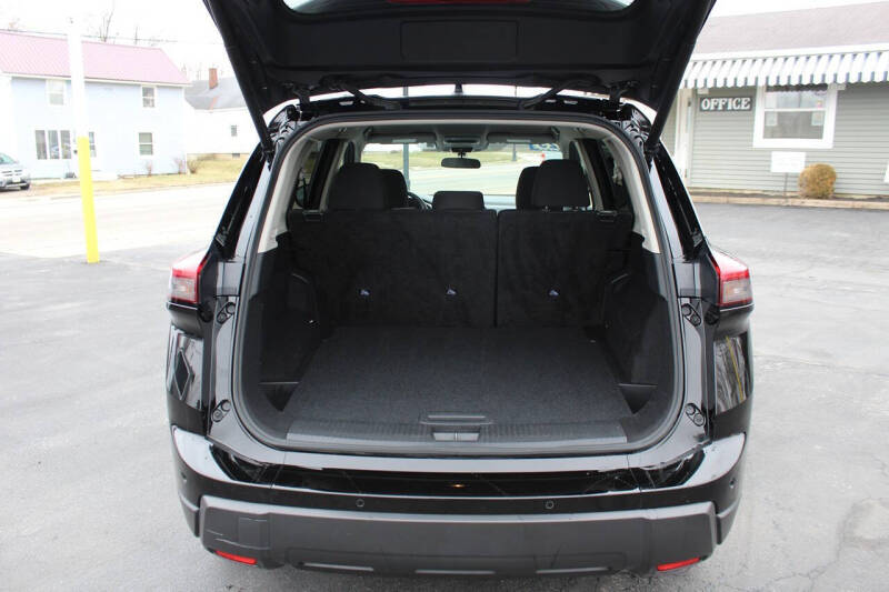 2025 Nissan Rogue SV