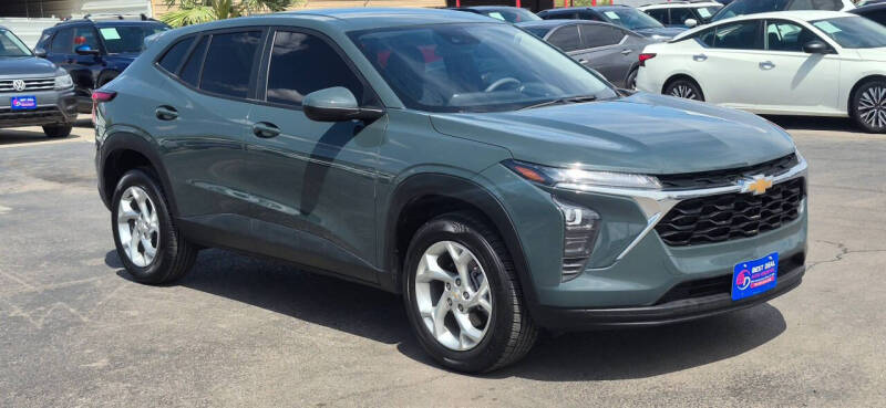 2025 Chevrolet Trax LS