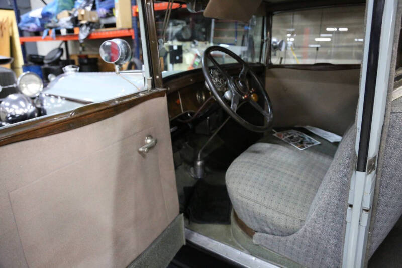 1929 Packard 8 LIMOUSINE