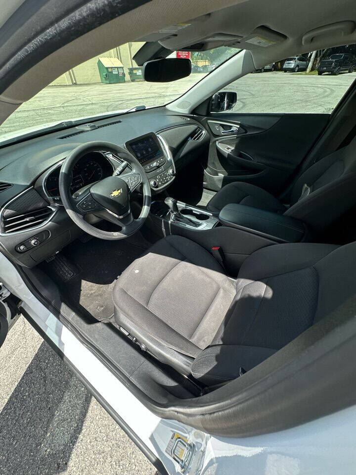 2020 CHEVROLET Malibu Sedan - $14,999