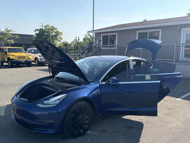 2019 Tesla Model 3 Mid Range