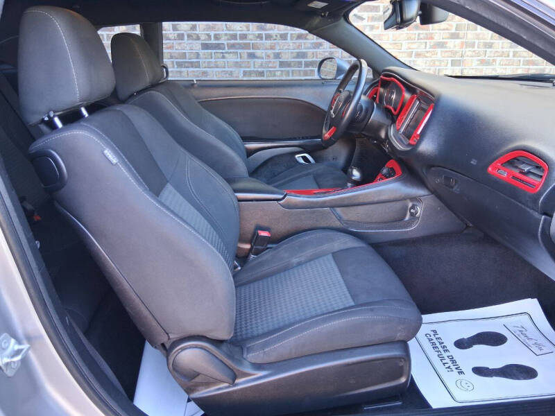 2016 Dodge Challenger SXT