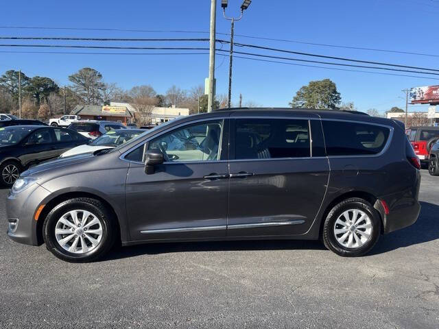 2017 Chrysler Pacifica Touring-L