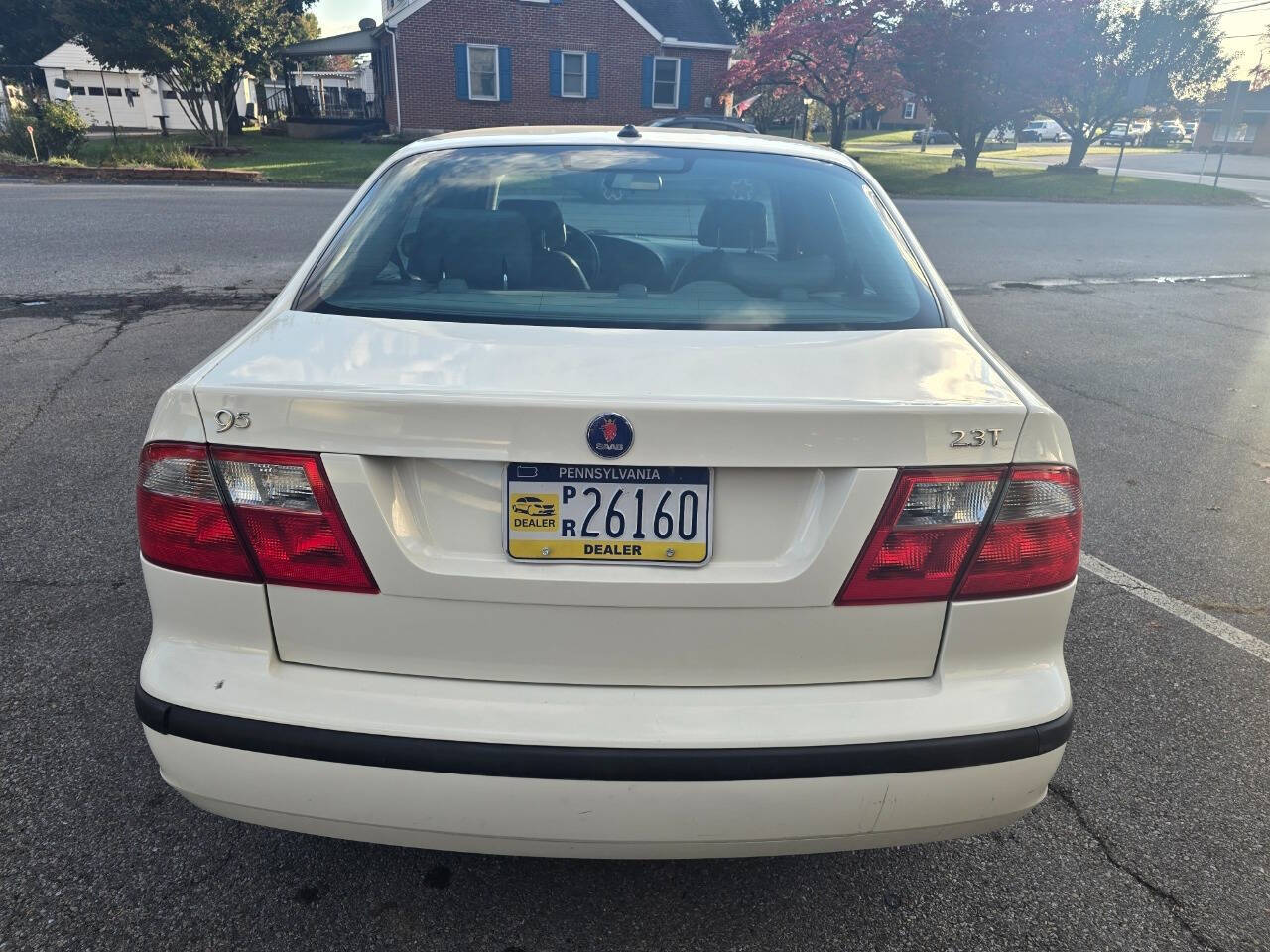 2004 Saab 9-5 for sale at QUEENSGATE AUTO SALES in York, PA