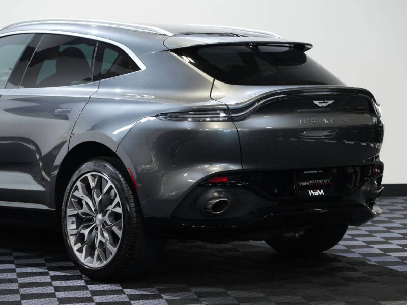2021 Aston Martin DBX