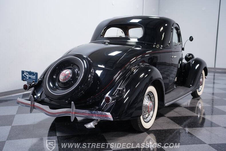 1936 Ford Deluxe