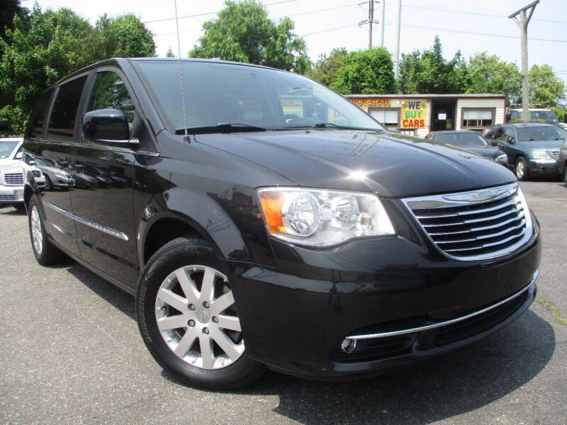 2016 Chrysler Town and Country for sale at Unlimited Auto Sales Inc. in Mount Sinai NY