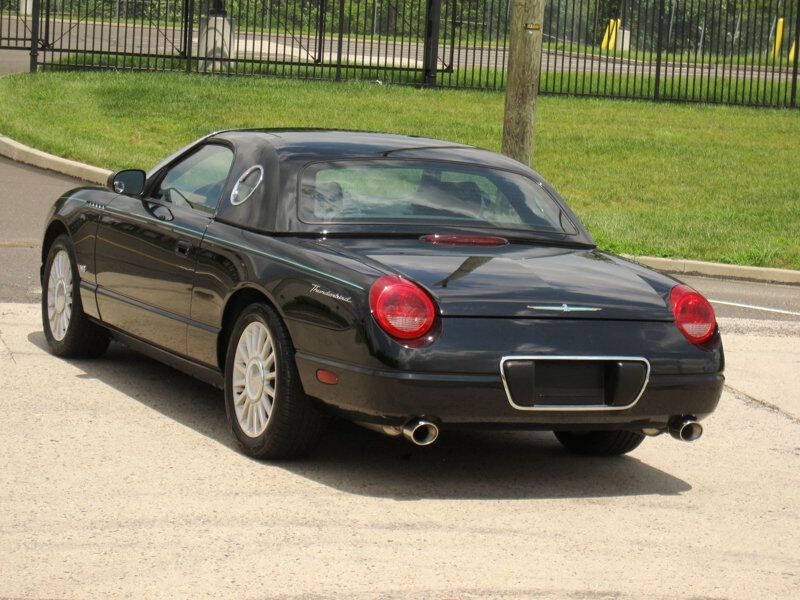 2002 Ford Thunderbird Deluxe