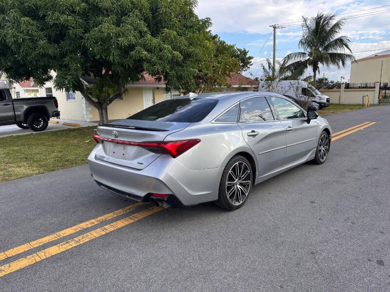 2020 Toyota Avalon XSE