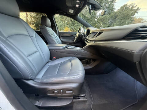 2022 Buick Enclave Essence