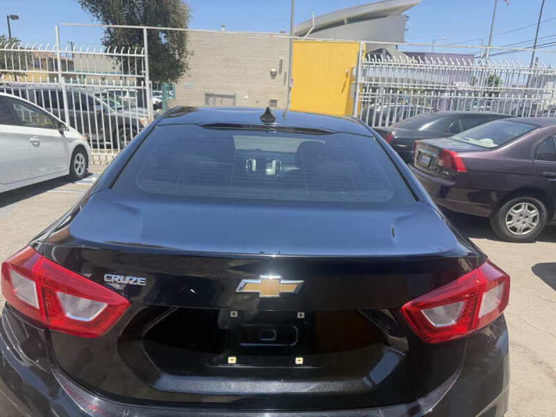 2017 Chevrolet Cruze LS Auto