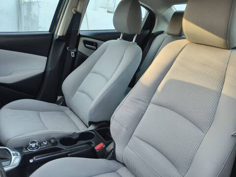 2019 Toyota Yaris LE