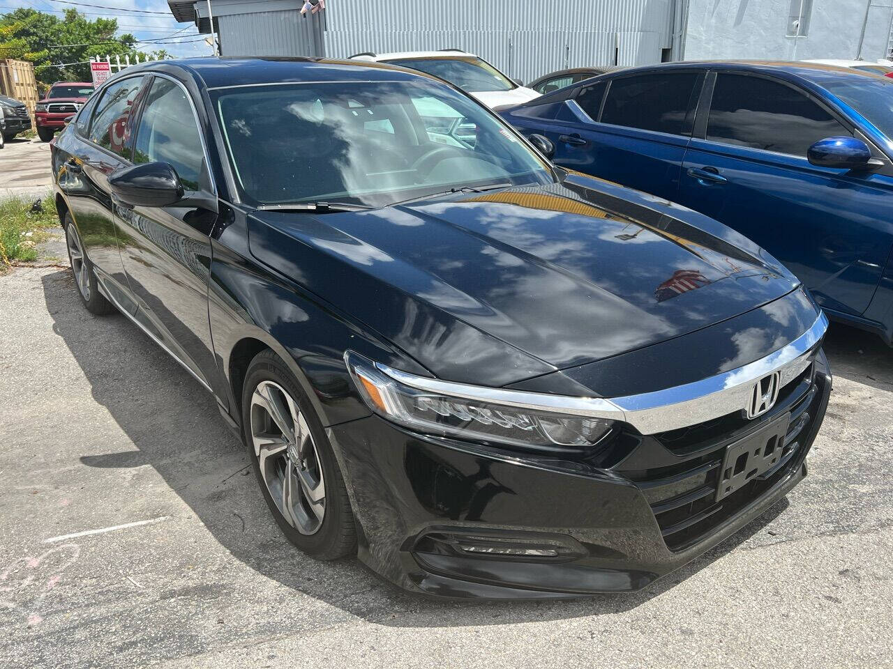 2018 Honda Accord  - $19,998