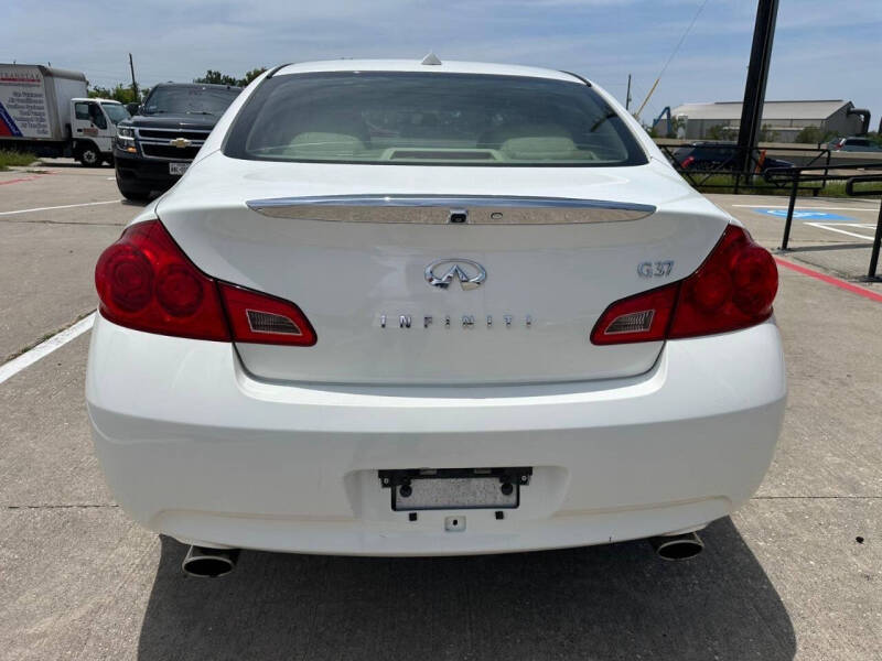 2009 Infiniti G37 Sedan Journey