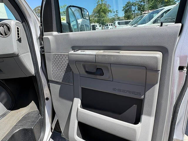 2010 Ford E-Series E-350 SD XL