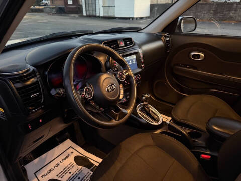 2019 Kia Soul +