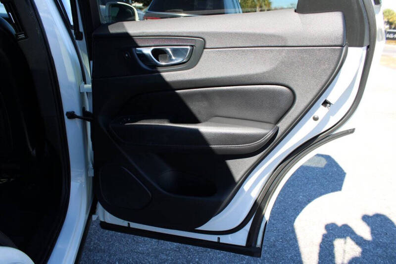 2019 Volvo XC60 T6 Momentum