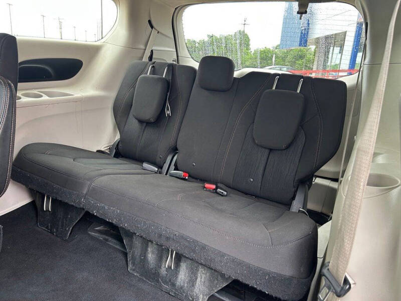 2017 Chrysler Pacifica Touring