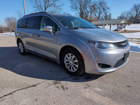 2017 Chrysler Pacifica Touring Plus