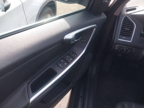 2015 Volvo XC60 T5 Drive-E Premier