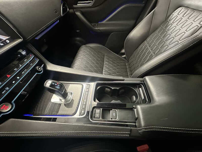 2020 Jaguar F-PACE SVR