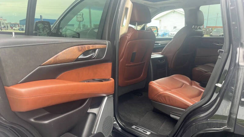 2019 Cadillac Escalade Luxury