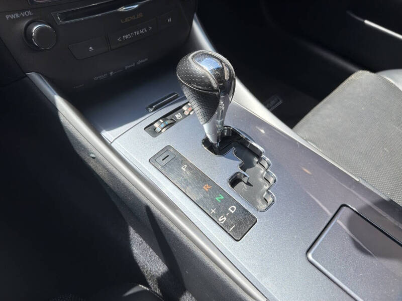 2013 Lexus IS 250C