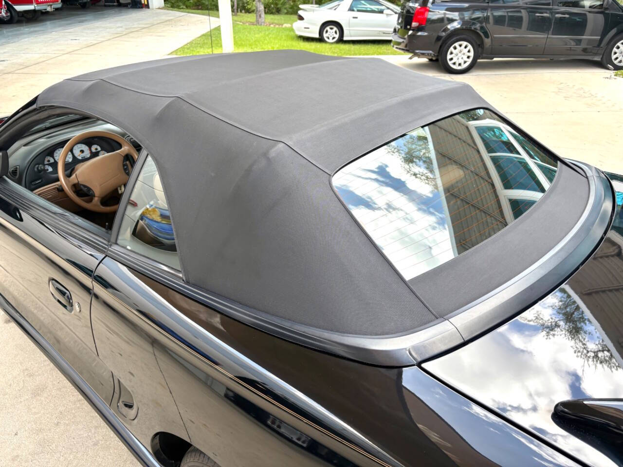1995 Ford Mustang SVT Cobra 25