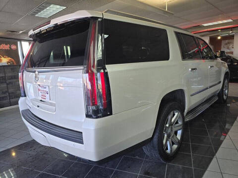 2015 Cadillac Escalade ESV Luxury