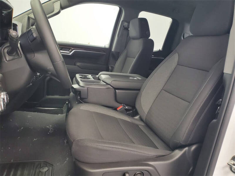 2026 GMC Sierra 1500 Elevation Standard