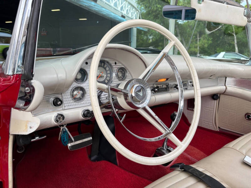 1957 Ford Thunderbird