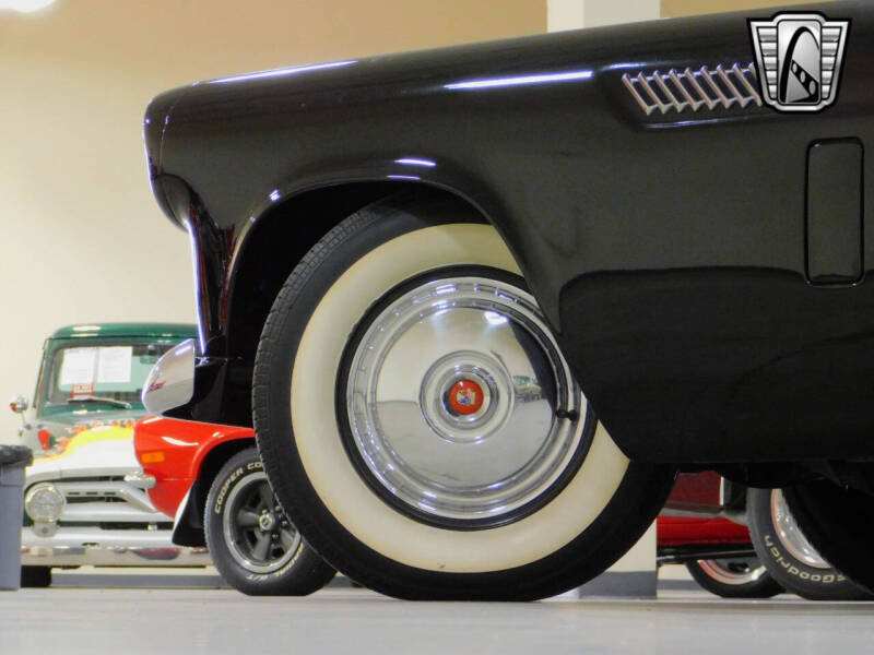 1956 Ford Thunderbird